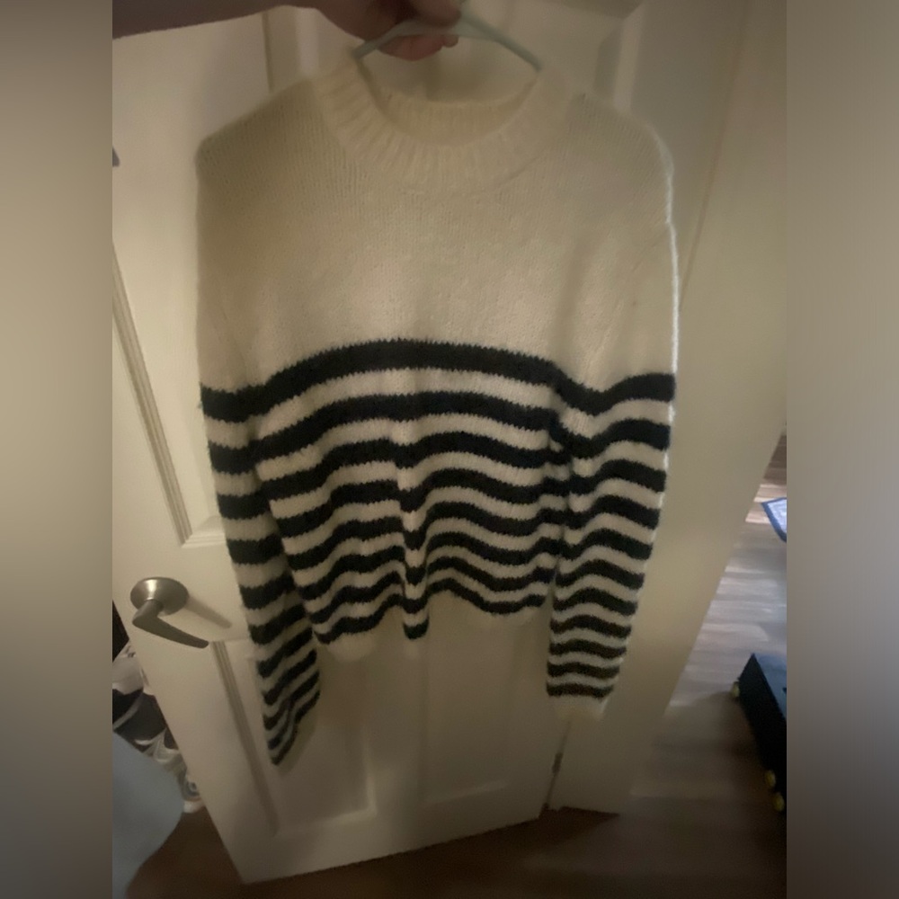NWT Zara Cream and Black Striped Sweater